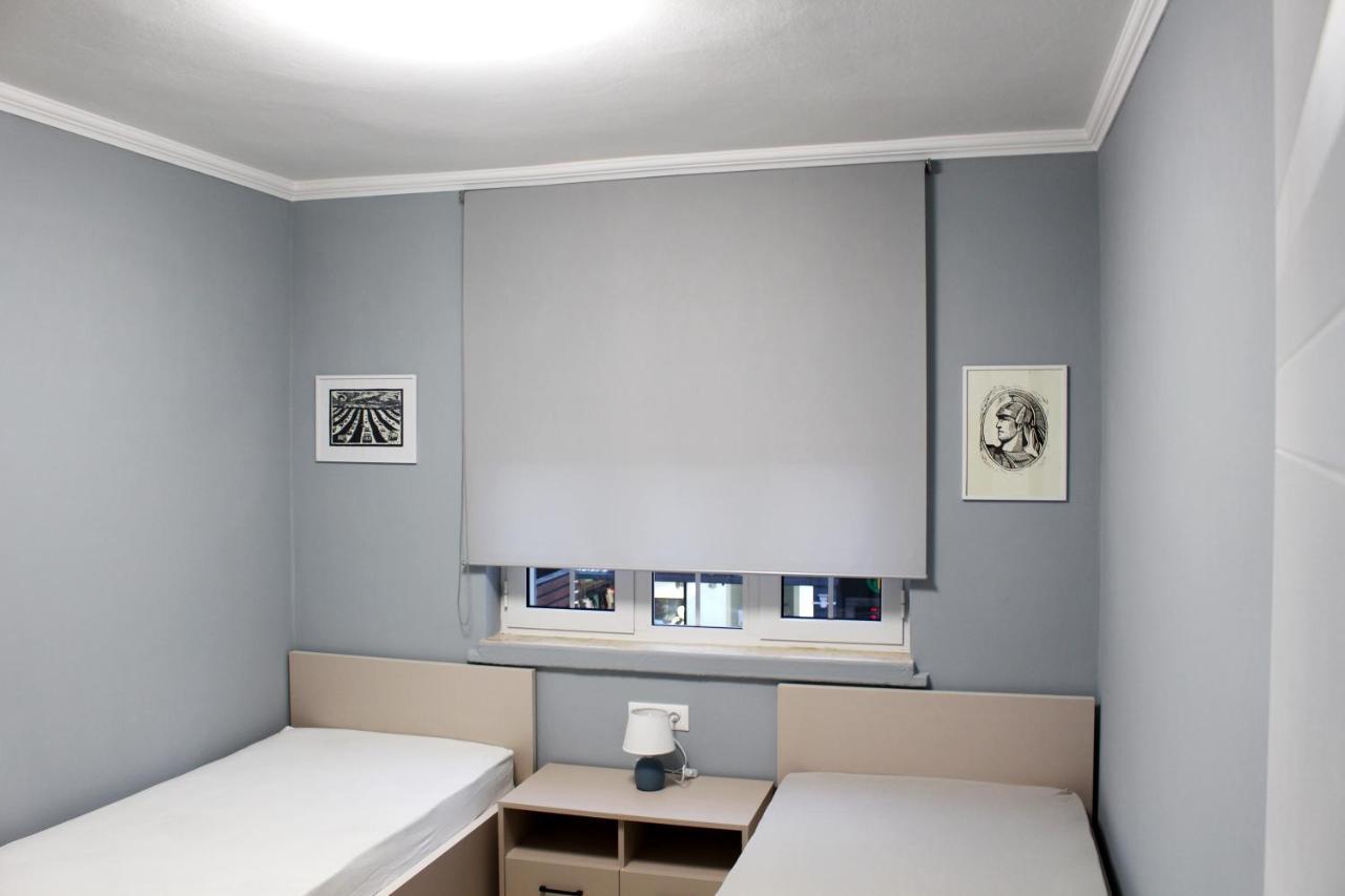 Apartamento 2V1 - Blloku Bkt Tirana Exterior foto